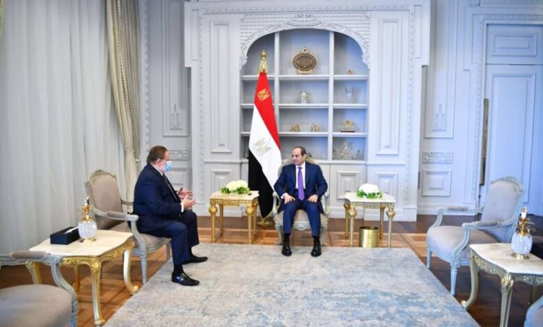 الرئيس عبدالفتاح السيسي يلتقي حسن عبدالله القائم بأعمال محافظ البنك المركزي