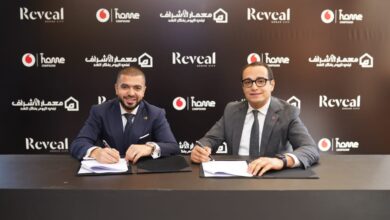 «ڤودافون مصر» توقع اتفاقية مع «معمار الأشراف» لتقديم خدمات اتصالات ذكية بمشروع "ريفيل" فى مدينة العبور