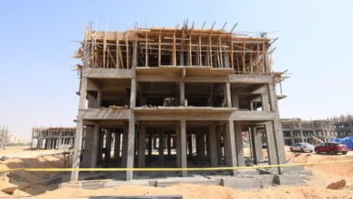 وزير الإسكان يتفقد الطرق ومشروع "ديارنا" بالعاشر من رمضان ضمن خطة تطوير المدن الجديدة