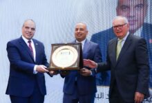 تقديرًا لدوره في تعزيز الاستثمار.. العرابي يكّرم الرئيس التنفيذي لاتحاد المستثمرين الأفرو- آسيوي.