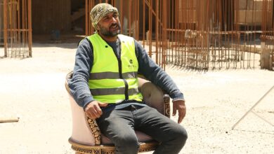 رويال للتطوير العقاري تحتفي بعيد العمال بتكريم «عم علي» وتوثيق قصة كفاح داخل مشروعاتها